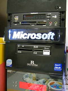 自作PCに埋め込んだmicrosoftロゴ2