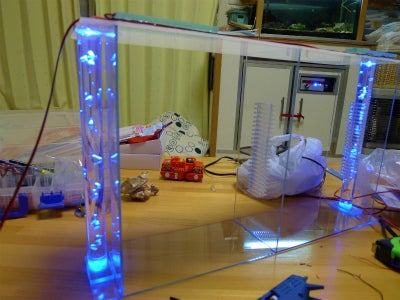 青と白のLEDを配置