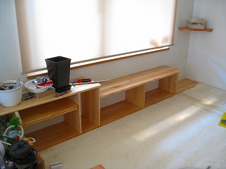集成材で作った多目的棚2